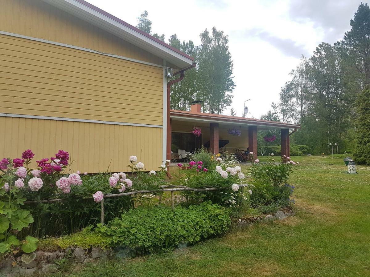 Pyhtaeae Garden Villa Pyhtaa Exterior foto